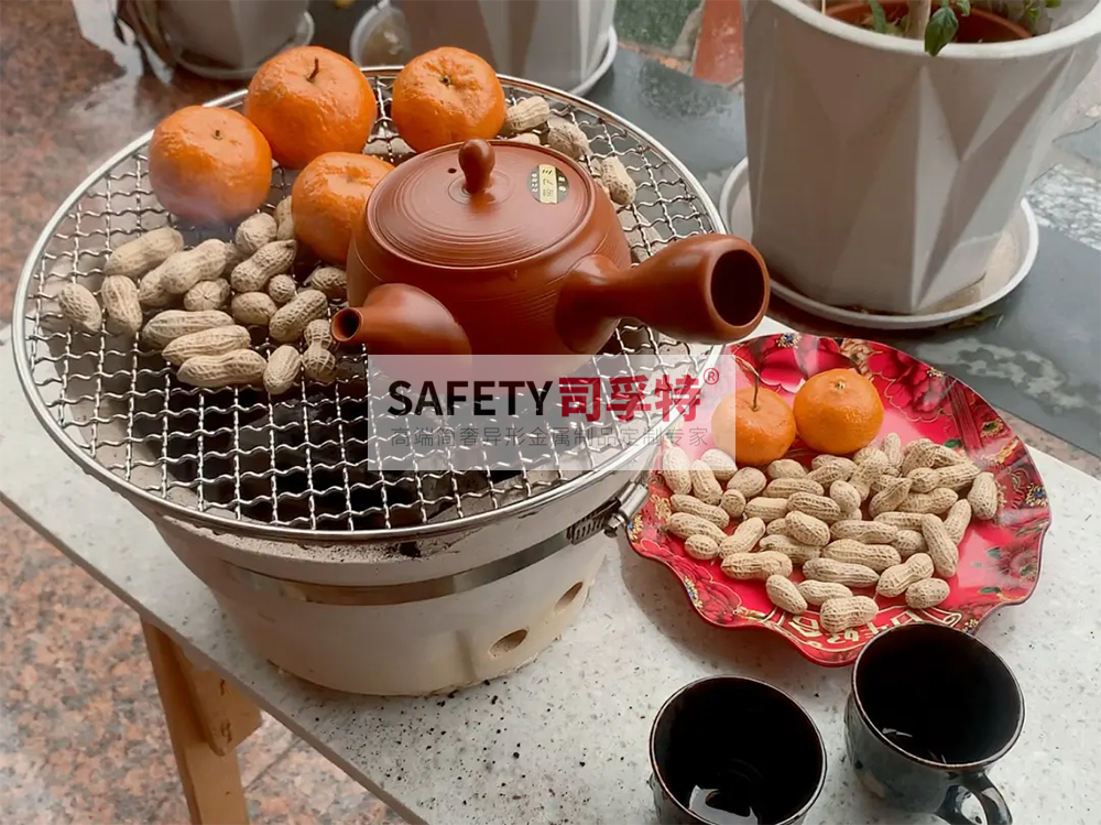 經典永不過時,“圍爐煮茶”掀起新式社交風「司孚特圍爐茶桌」(圖2) 經典永不過時,“圍爐煮茶”掀起新式社交風「司孚特圍爐茶桌」(圖2)