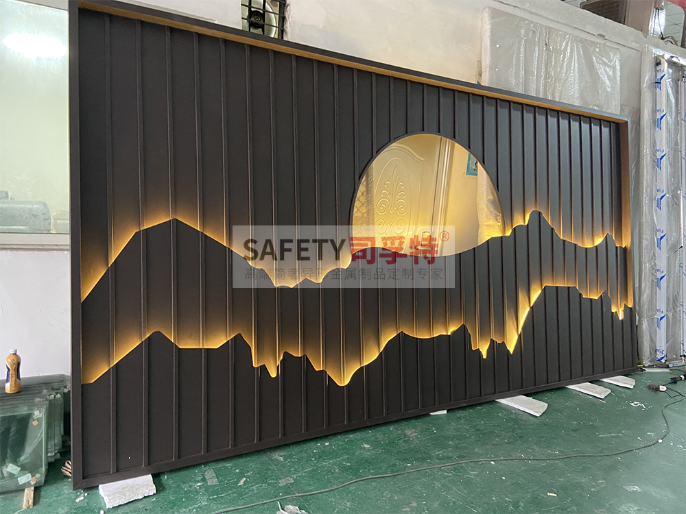 金屬屏風(不銹鋼屏風、鋁雕屏風)安裝過程和步驟講解(圖3) 金屬屏風(不銹鋼屏風、鋁雕屏風)安裝過程和步驟講解(圖3)